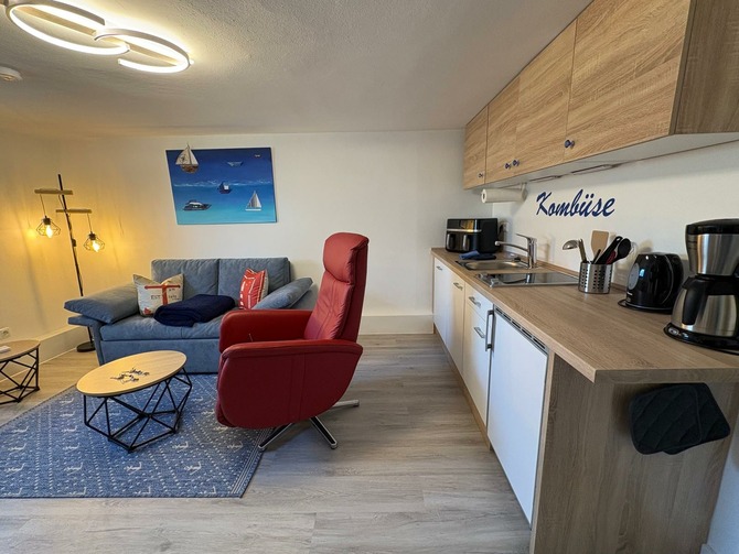 Ferienwohnung in Niendorf/Ostsee - Haus Edda FeWo Schwalbennest - Zusatz-App Beiboot Wohnzimmer