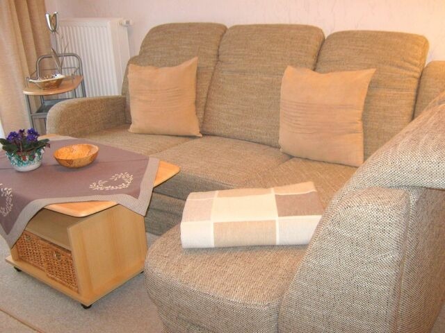 Ferienwohnung in Cismar - Haus am Kojenteich - Whg. 1 - Klosterdorf Cismar - gepflegte Wohnung auf idyllischem Seegrundst&uuml;ck - Bild 2