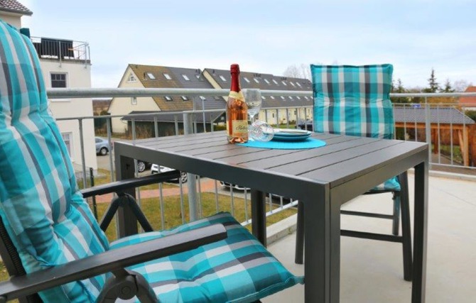 Ferienwohnung in Börgerende - Ferienwohnung Strandkorb - Balkon