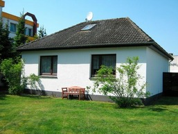 Ferienhaus Monika (Haus 8) - viel Platz, 2 Schlafzimmer und Terrasse, strandnahe Lage