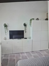 Appartement in Fehmarn OT Burgtiefe - Kleine Oase I - Lowboard mit Smart-TV