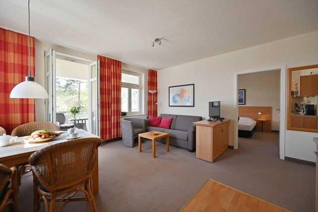 Ferienwohnung in Sellin - Ferienwohnung 9 in Sellin auf Rügen Villa Celia 6 Pers. WLAN, Sauna 200 m vom Strand entfernt - Bild 3