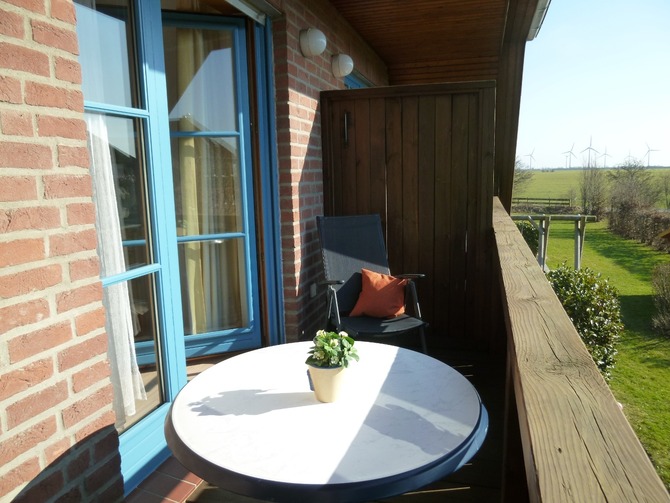 Ferienwohnung in Fehmarn OT Petersdorf - Ferienwohnung Bartels Kiebitzweg mit Balkon - Windgeschützter Balkon in Süd-Westlage