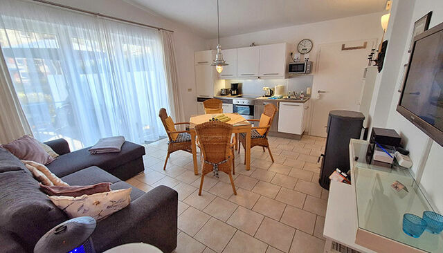 Ferienhaus in Heringsdorf - Anna BRINKMANNHAUS - viel Platz f&uuml;r Familien fast am Strand Sauna Terrasse Grill - Bild 8