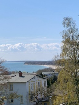 Stilvolle, moderne Ferienwohnung Meerblick G&ouml;hren, Balkon, 2 Schlafzimmer, Hunde Willkommen